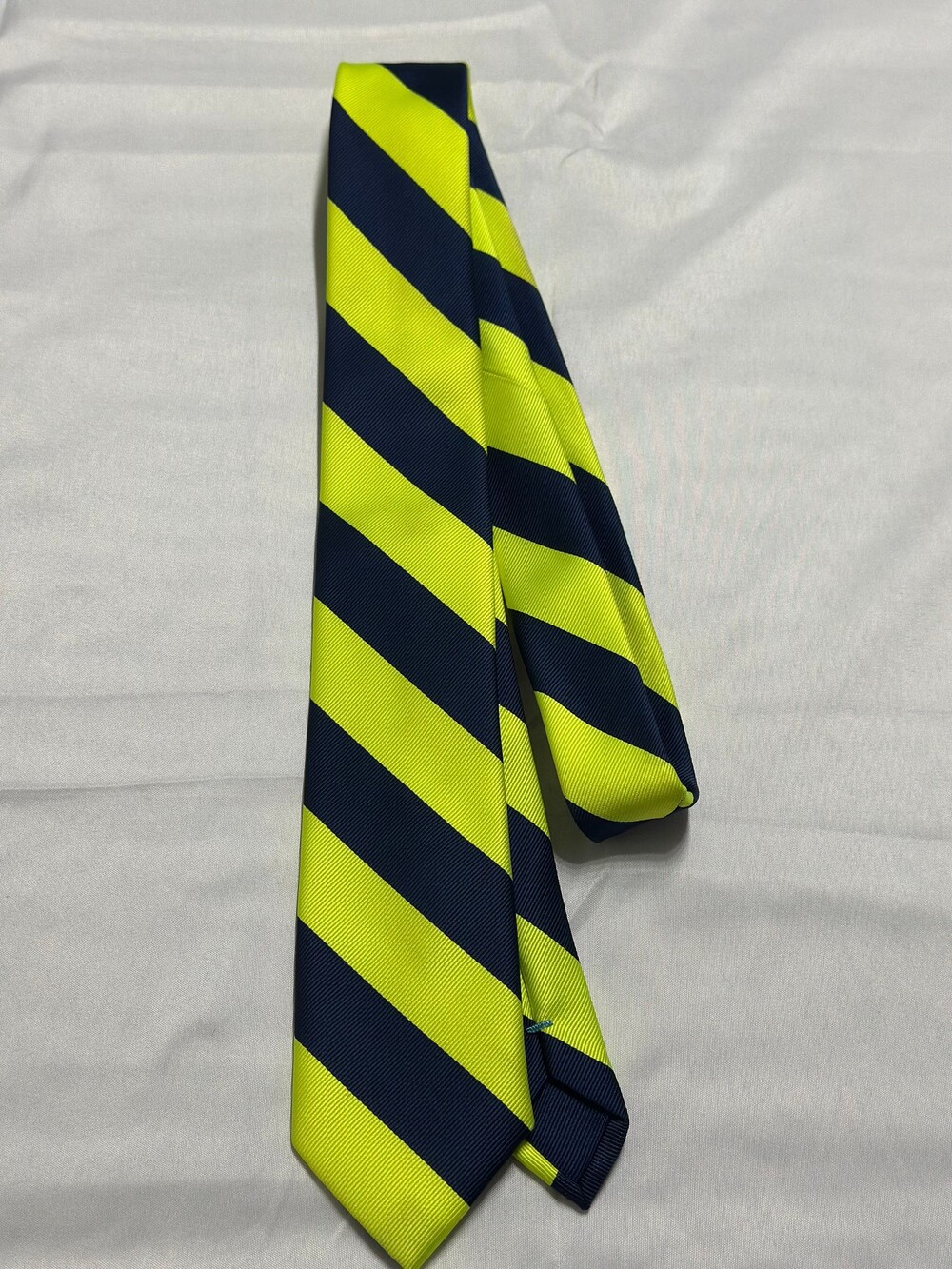 American Eagle Outfitters Men’s Tie Navy Neon Yellow Striped Necktie AEO